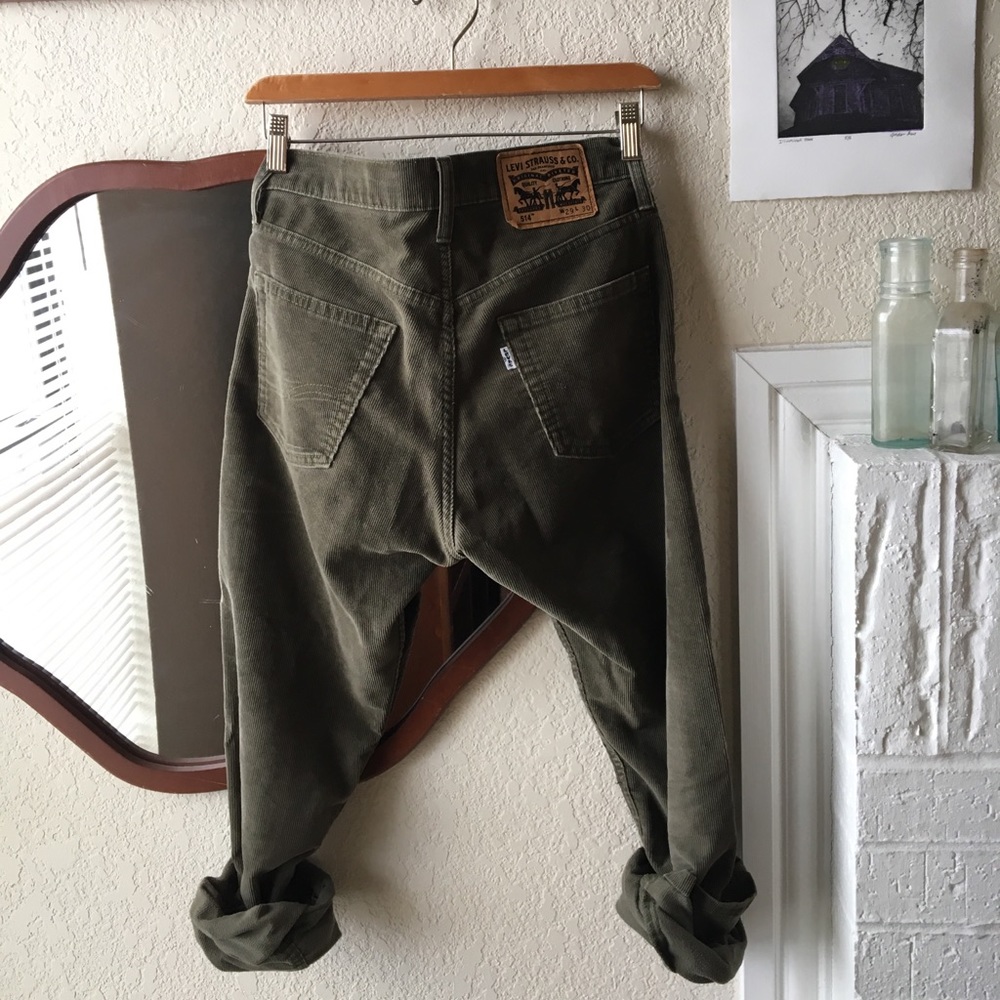 Olive green Levi corduroys 29x30